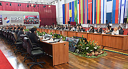 Reunión Anual del BID concluye en Chile con firma de 11 acuerdos