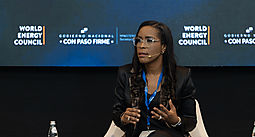 Panam consolida liderazgo energtico global y AES Panam destaca con innovacin en la Semana Mundial de la Energa 2025