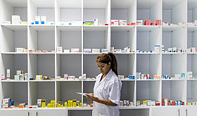 Aprueban reglamento de concurso para farmacéuticos al servicio del Estado Aprueban reglamento de concurso para farmacéuticos al servicio del Estado