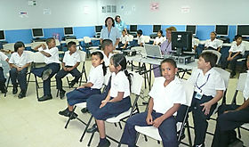 Escasez de centros educativos en Arraiján afecta a cientos de estudiantes Escasez de centros educativos en Arraiján afecta a cientos de estudiantes