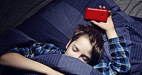 Todava duermes cerca del celular Conoce los efectos en tu salud