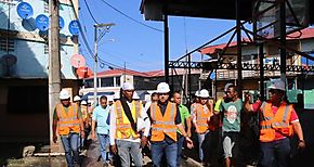 Ministro Etchelecu visita avances de renovacin urbana en el Casco de Coln