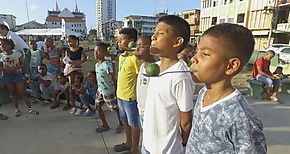 Verano nuevo coln rene las familias en una divertida tarde de talentos 