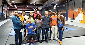 Periodistas de Panam Oeste disfrutan convivio en el Summit Trampoline Park