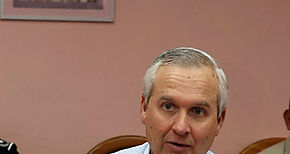 Ministro Alemn explica a representantes santeos los avances de proyectos