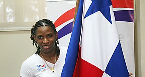Atheyna Bylon recibe el pabelln nacional con miras a los Bolivarianos