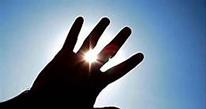 Pulseras personalizas vigilan la radiacin ultravioleta que llega a tu piel