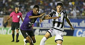 Tauro consigue una buena ventaja en casa antes de ir a Coln