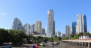 Alcalde rescatar playas de la baha de Panam
