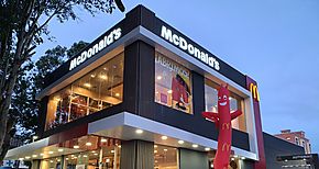 McDonalds continúa con su plan de expansión y abre las puertas en la Avenida Justo Arosemena McDonalds continúa con su plan de expansión y abre las puertas en la Avenida Justo Arosemena