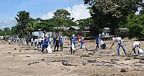 Accin y concientizacin ambiental empresas organizaron una limpieza de playas en Veracruz
