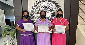 Llano opo licencio a nuevos educadores