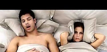 Dormir bien evita en las mujeres mayor consumo de alimentos