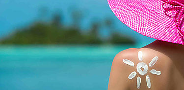 La crema solar que es daina para los corales y la vida marina
