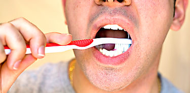 Cuntos minutos debes cepillarte los dientes