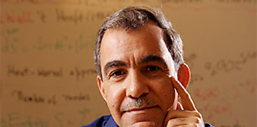 Dr Carlos R Ordez gana premio Edward A Bouchet 2023 de la Universidad de Houston