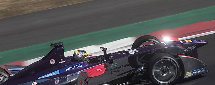 Critican exclusin de azafatas en salidas de la Frmula Uno