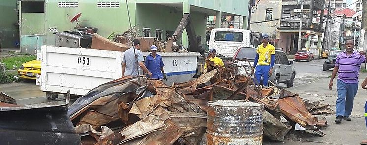 Navidad  Sin Basura operativo de  limpieza  en  Coln