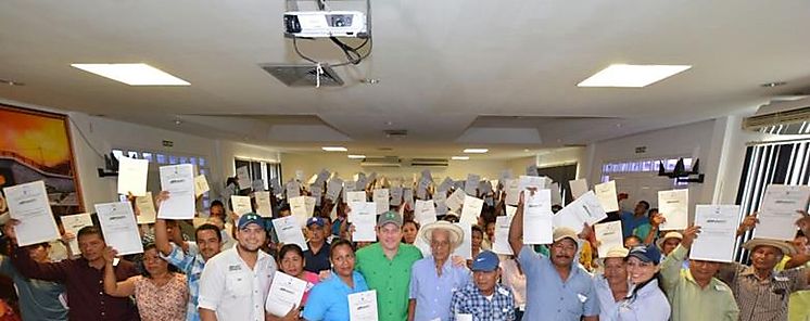 Anati beneficia a residentes de Cocl con 250 ttulos de propiedad