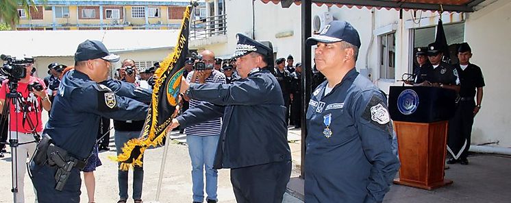 Cambio de mando de la Tercera Zona de Polica de Coln