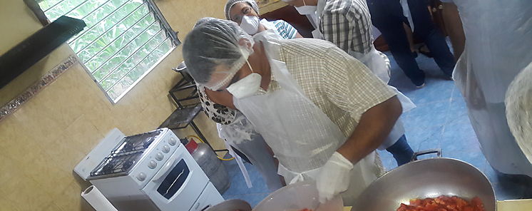 Productores se capacitan en la elaboracin de pasta y salsa de tomate 