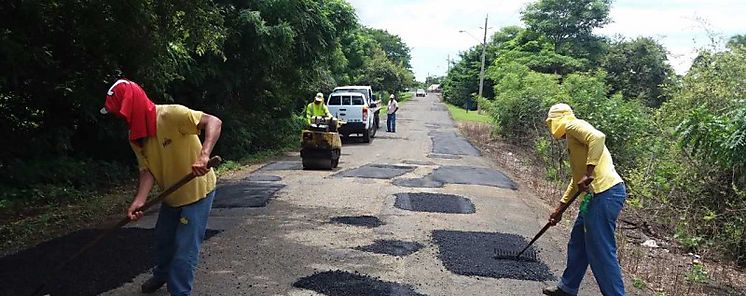 Se rehabilitan cinco caminos de produccin en Los Santos