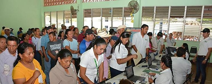 Coclesanos reciben 500 ttulos de propiedad por parte de la Anati