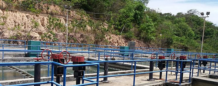 Continan trabajos de reparacin de tubera en Panam Este 