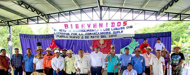 Homenaje a precursores de comarca Ngbe Bugl