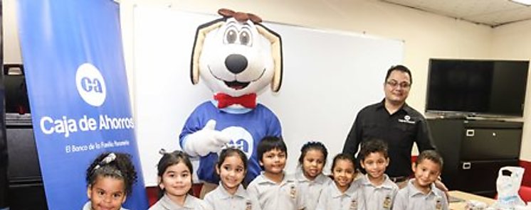 Caja de Ahorros entrega salones y biblioteca en alianza con ProEd