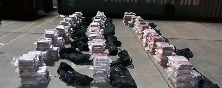 Decomisan mil paquetes de sustancias ilcitas en uno de los puertos de Coln