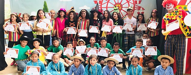 Presentan obra teatral Cruela en la Feria