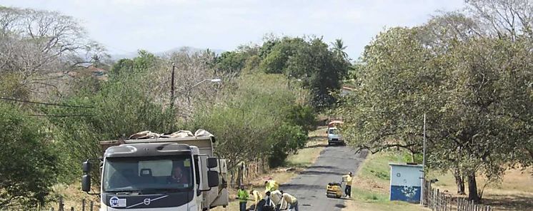 Se colocan 165 toneladas de asfalto en Pedas Tonos Santo Domingo y Las Tablas