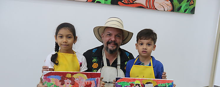 IBT Group Maana de Pinceladas