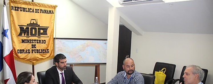 Panam y Costa Rica evalan avances de puente binacional sobre el ro Sixaola