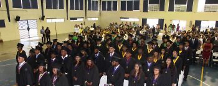 La UTP Coln entreg al pas 143 nuevos profesionales 