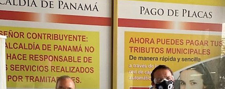 Alcalda de Panam recibe donacin de cajas de agua por parte de Cervecera Nacional