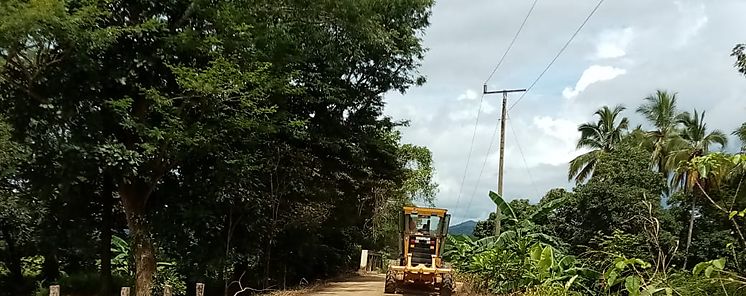 Atienden Caminos de Produccin en el corregimiento Flores del distrito de Tonos