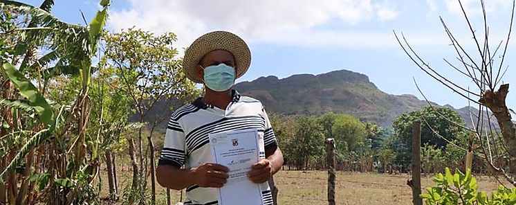 Mil familias coclesanas beneficiadas con Tu Ttulo en Casa