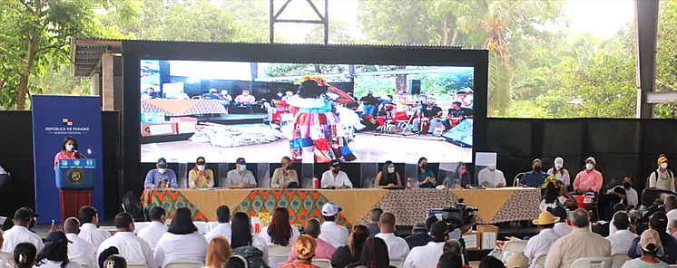 Entregan orden de proceder para la puesta en marcha del programa Horas Mquinas en Coln