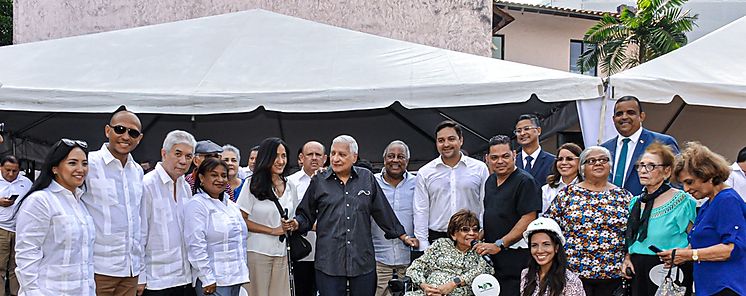 Primera palada como antesala para la construccin del Hospital Profesional 
