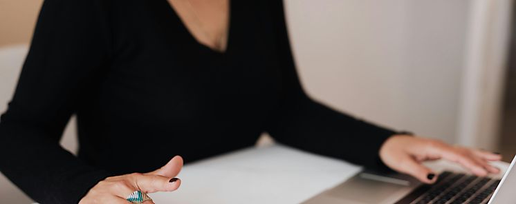El 69 de las mujeres latinoamericanas est preocupada por su seguridad digital