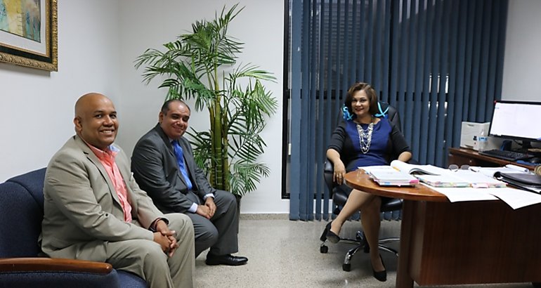 Registro Pblico comparte con registrador de Repblica Dominicana