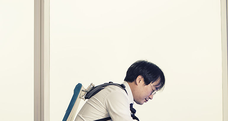 Hyundai muestra Robots wearables 