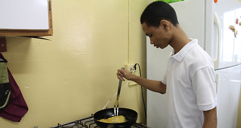Alumnos de Escuela de Ciegos se capacitan en preparacin de alimentos