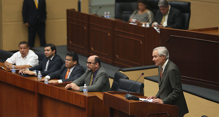 El ministro de la Presidencia lvaro Alemn