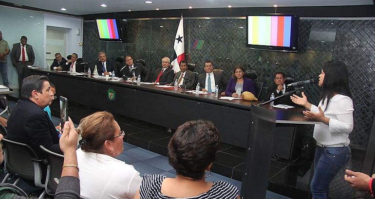 Aprueban contrato de reactivacin bananera