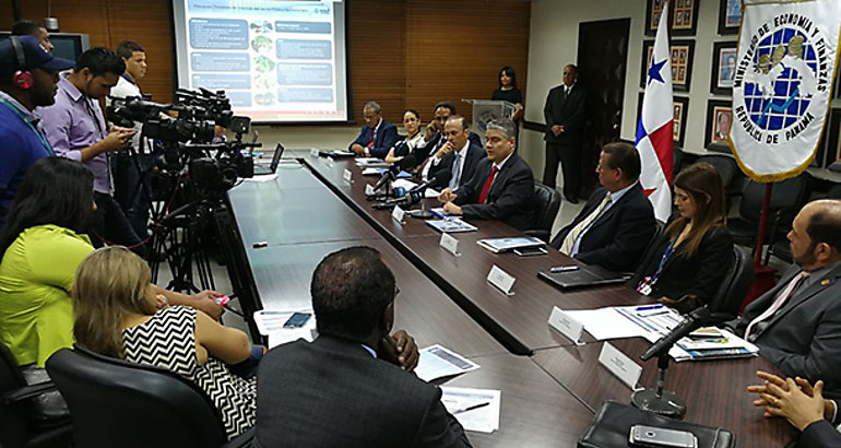 Balance fiscal positivo de 204 millones de balboas