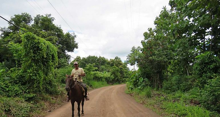 Caminos rehabilitados en Oc y Las Minas