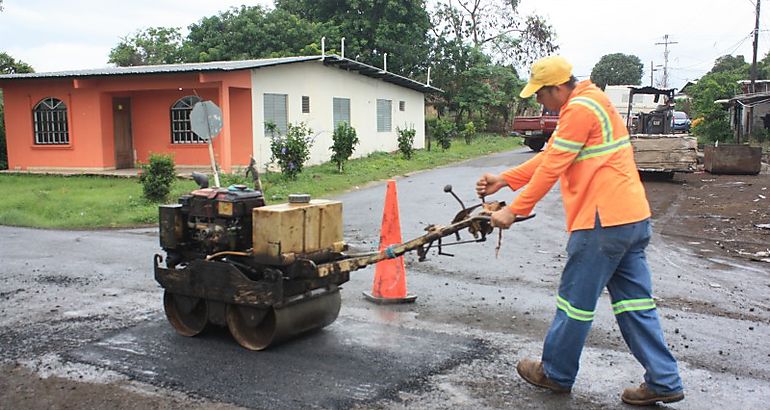 Obras  suelo  carretera  obrero